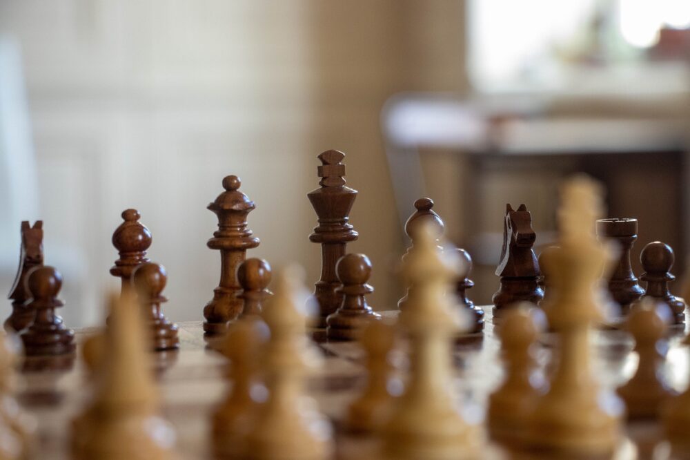 チェスと哲学：思考の深化に寄与